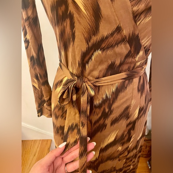 Diane Von Furstenberg Palace Tiger Wrap Dress - Picture 7 of 13